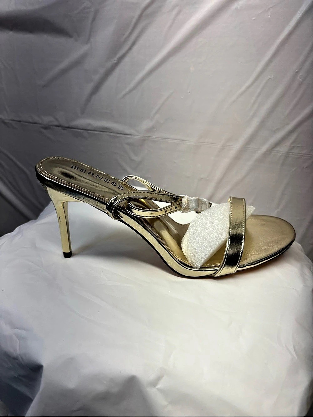 BERNESS Katalia Metallic Strappy Heels Gold US 9 Like New